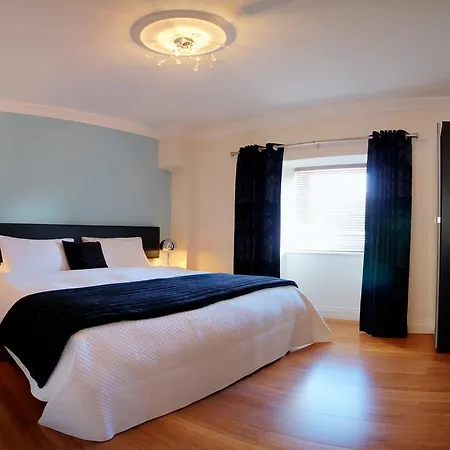 Guest house Elephant Westport